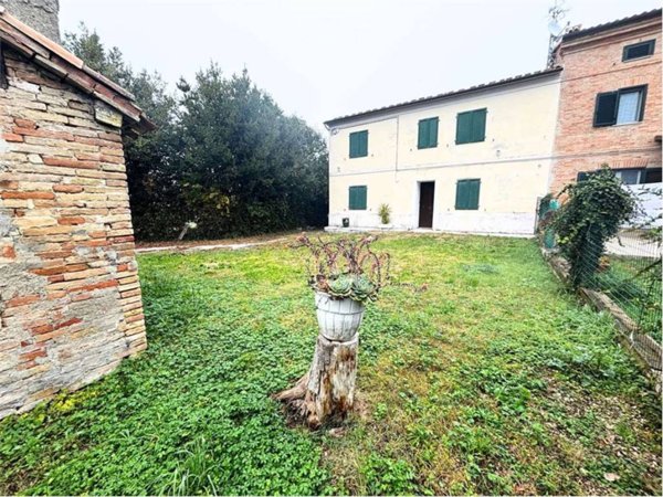 casa indipendente in vendita a Falconara Marittima in zona Fiumesino