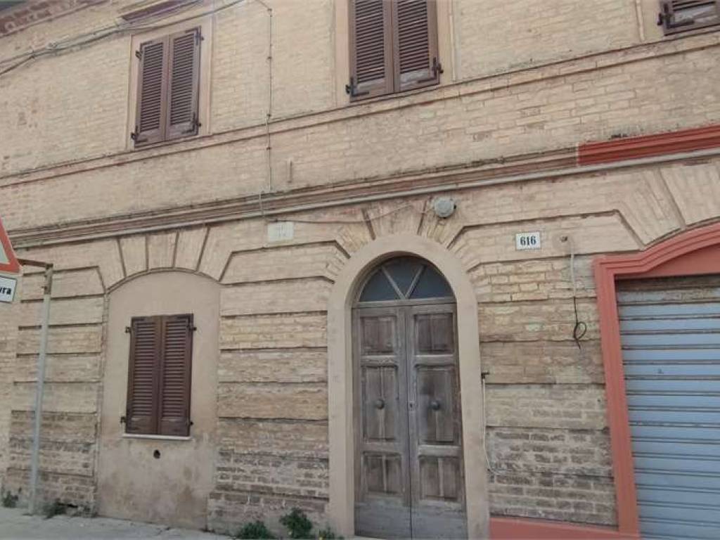 intera palazzina in vendita a Falconara Marittima