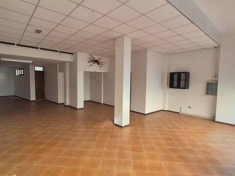 negozio in vendita a Falconara Marittima in zona Palombina Vecchia