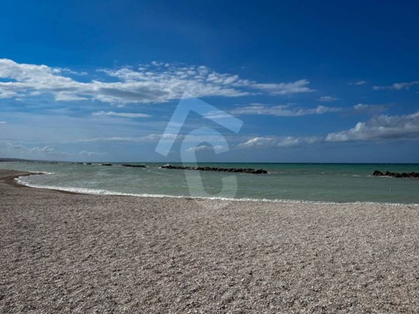 appartamento in vendita a Falconara Marittima