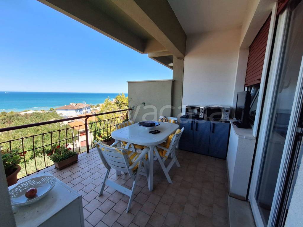 appartamento in vendita a Falconara Marittima in zona Falconara Alta
