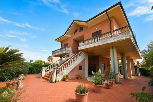 casa indipendente in vendita a Falconara Marittima