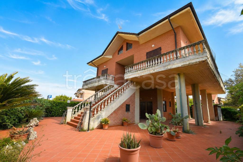 casa indipendente in vendita a Falconara Marittima