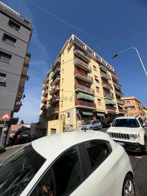 appartamento in vendita a Falconara Marittima in zona Palombina Vecchia