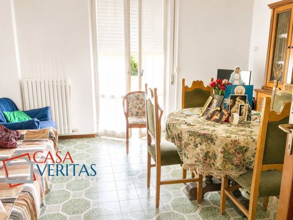 appartamento in vendita a Falconara Marittima in zona Castelferretti