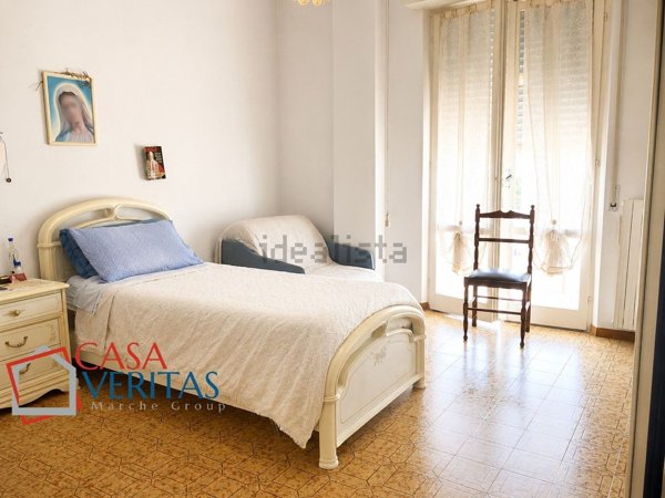 appartamento in vendita a Falconara Marittima in zona Castelferretti