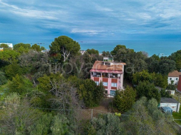 casa indipendente in vendita a Falconara Marittima in zona Falconara Alta