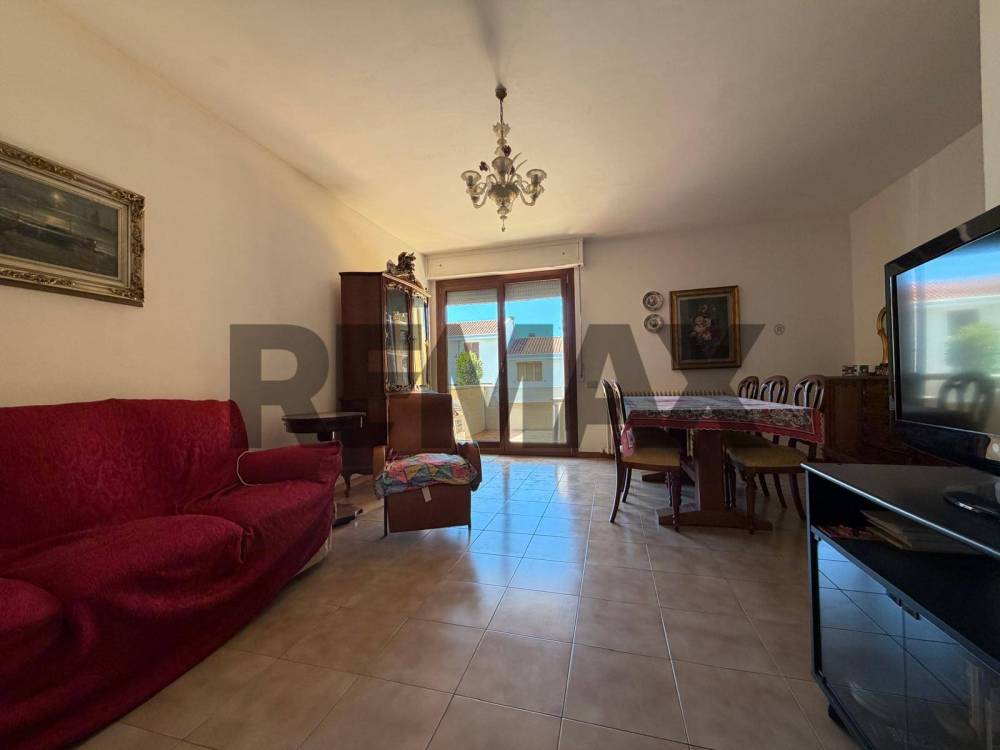 appartamento in vendita a Falconara Marittima in zona Palombina Vecchia