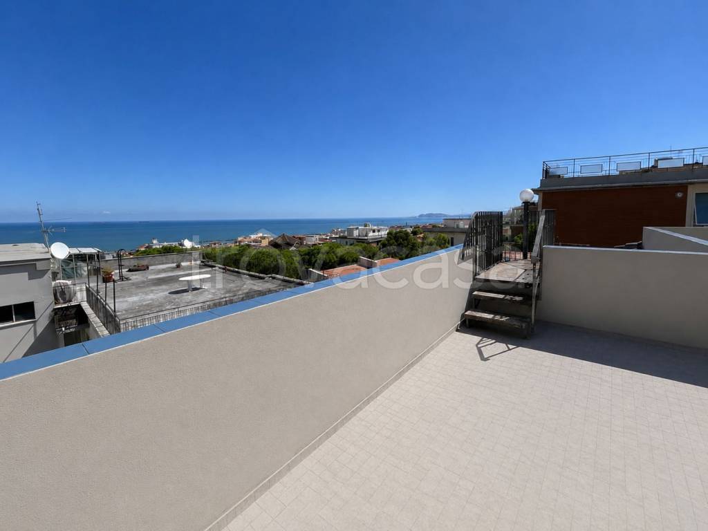 appartamento in vendita a Falconara Marittima in zona Falconara Alta