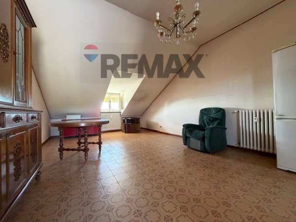 appartamento in vendita a Falconara Marittima in zona Castelferretti