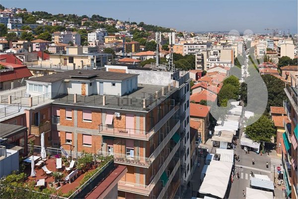 appartamento in vendita a Falconara Marittima in zona Palombina Vecchia