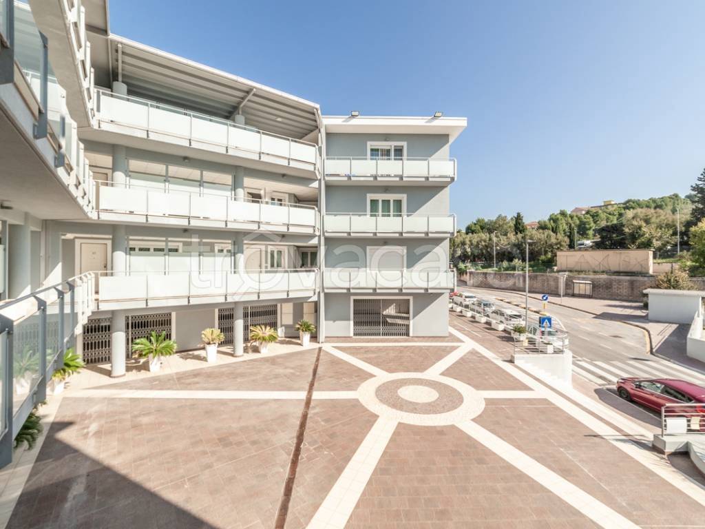 appartamento in vendita a Falconara Marittima