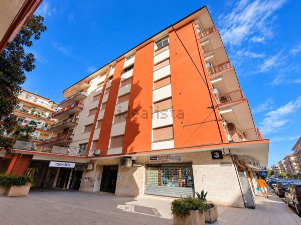 appartamento in vendita a Falconara Marittima in zona Palombina Vecchia
