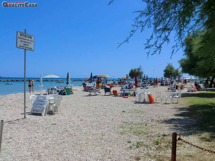 casa indipendente in vendita a Falconara Marittima