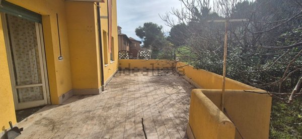 appartamento in vendita a Falconara Marittima in zona Palombina Vecchia