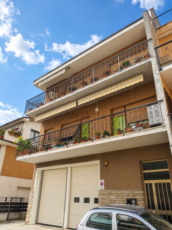 appartamento in vendita a Falconara Marittima in zona Castelferretti