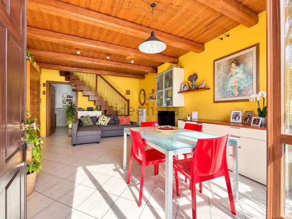 appartamento in vendita a Falconara Marittima in zona Castelferretti