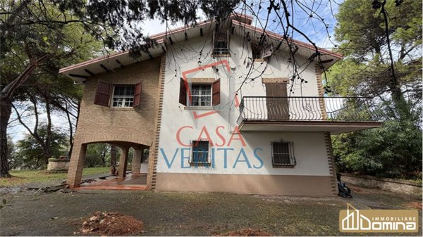 casa indipendente in vendita a Falconara Marittima