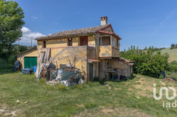 casa indipendente in vendita a Filottrano