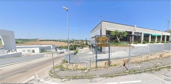 negozio in vendita a Filottrano