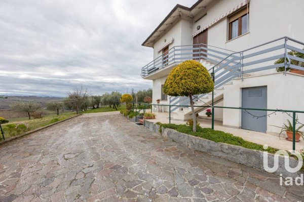 casa indipendente in vendita a Filottrano