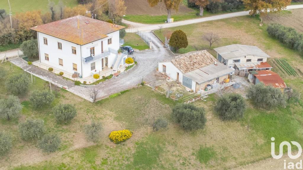 casa indipendente in vendita a Filottrano