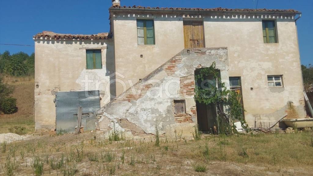 casa indipendente in vendita a Filottrano