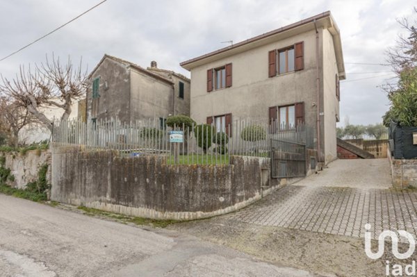 casa indipendente in vendita a Filottrano