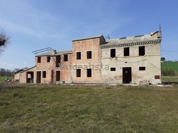 casa indipendente in vendita a Filottrano