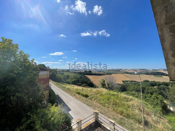 casa indipendente in vendita a Filottrano in zona Montoro