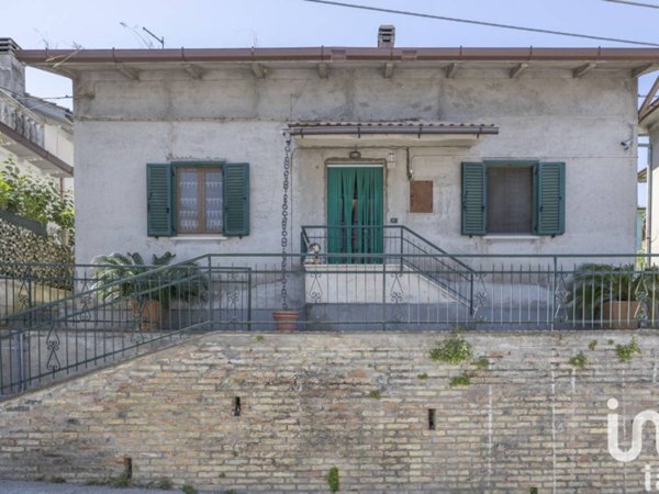 casa indipendente in vendita a Filottrano in zona San Biagio