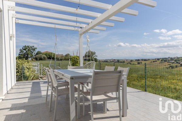 casa indipendente in vendita a Filottrano