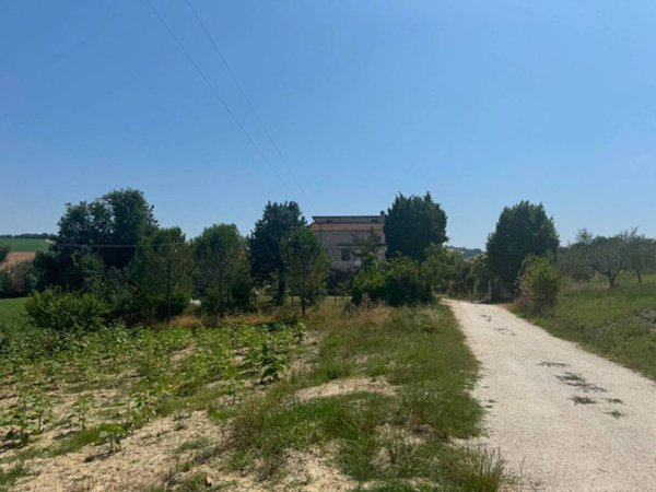 casa indipendente in vendita a Filottrano