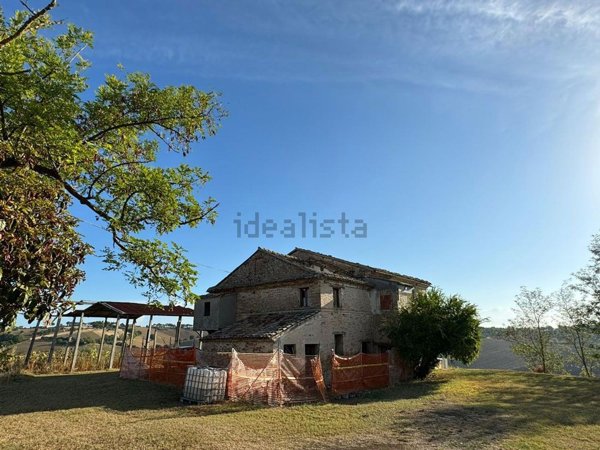 casa indipendente in vendita a Filottrano