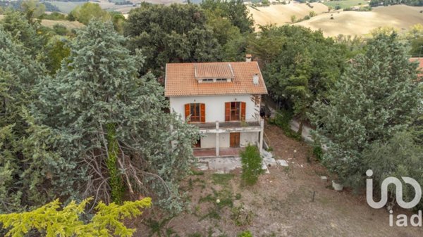 casa indipendente in vendita a Filottrano