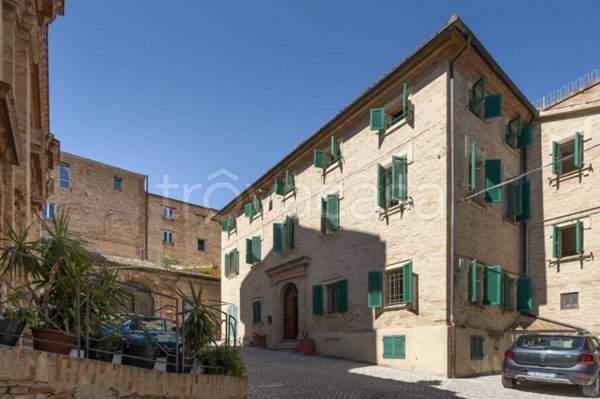 locale di sgombero in vendita a Filottrano