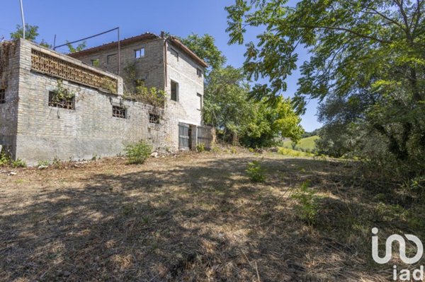 casa indipendente in vendita a Filottrano