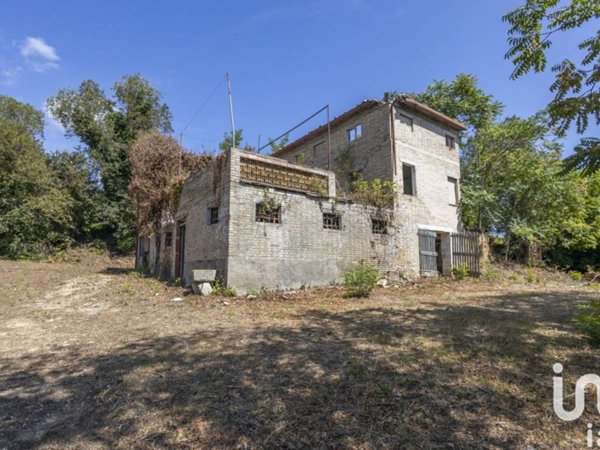 casa indipendente in vendita a Filottrano in zona Tornazzano