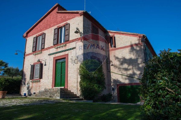 casale in vendita a Filottrano