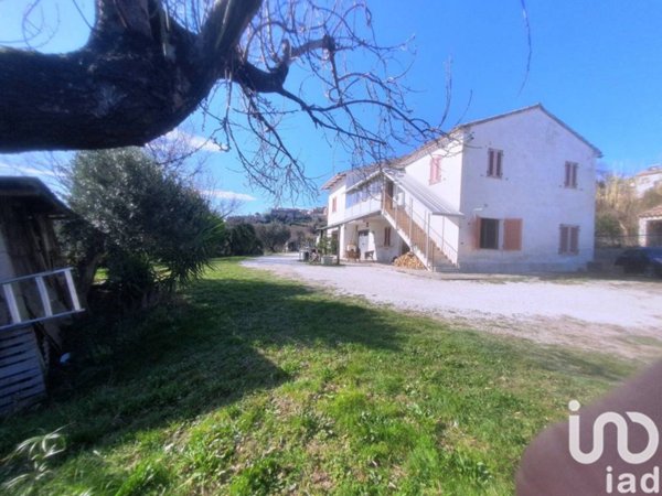 casa indipendente in vendita a Filottrano