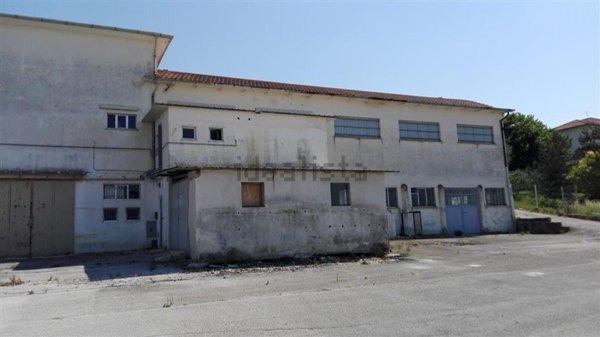 capannone in vendita a Filottrano in zona Bartoluccio