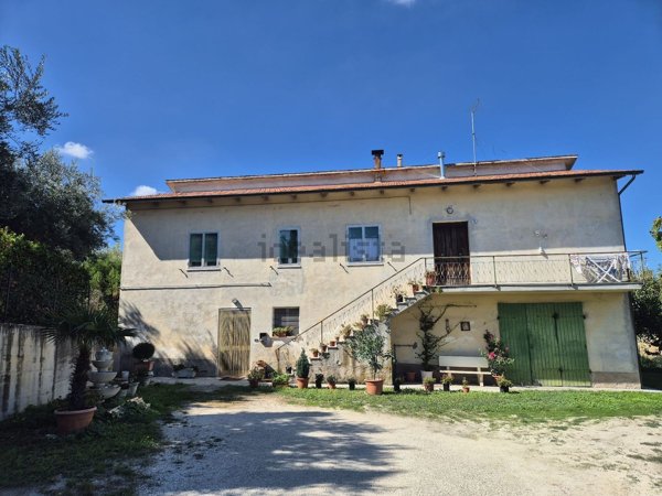 casale in vendita a Filottrano in zona Montoro