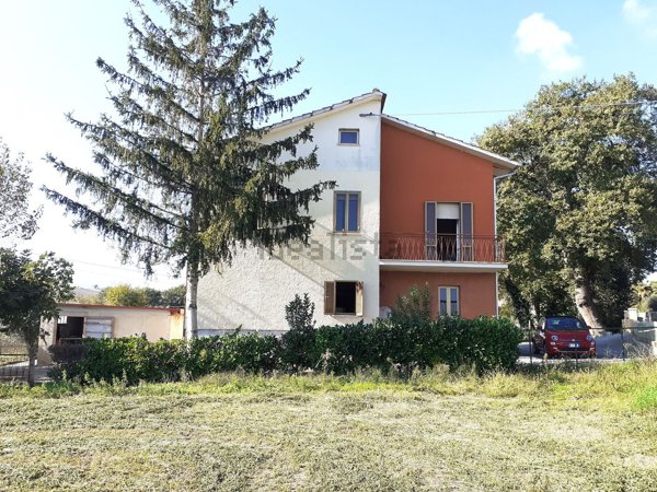casa indipendente in vendita a Filottrano