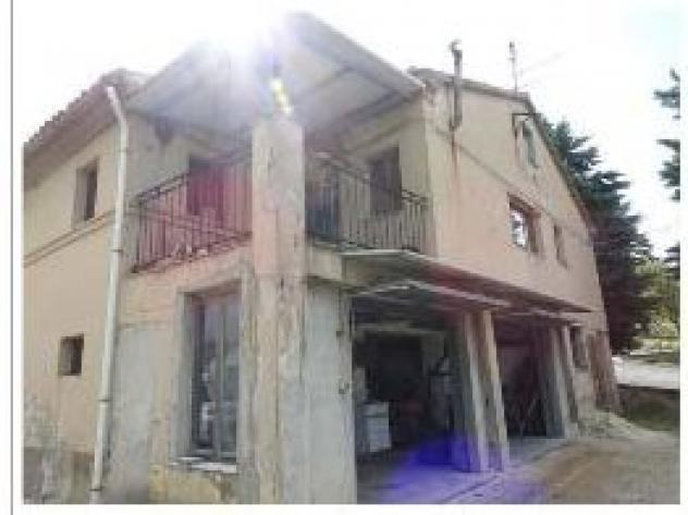 locale commerciale in vendita a Filottrano in zona Imbrecciata