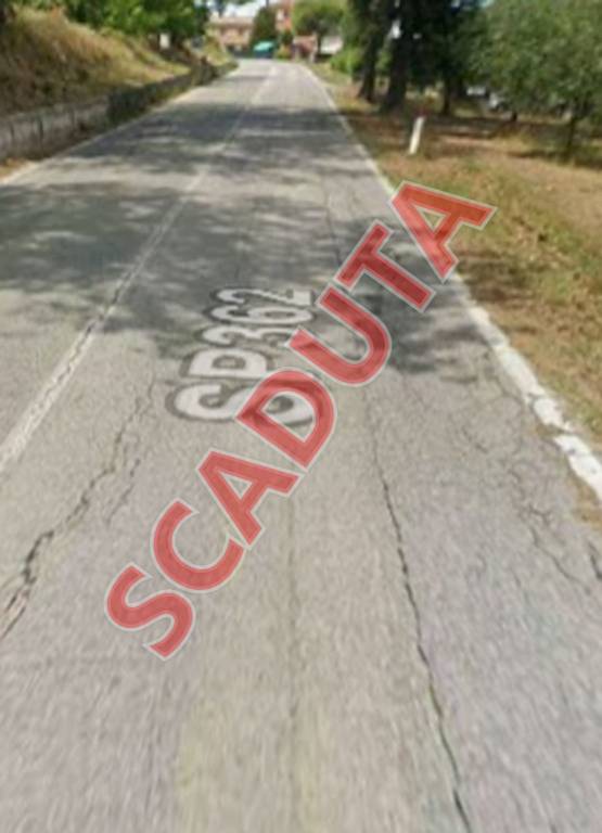 locale commerciale in vendita a Filottrano in zona Imbrecciata