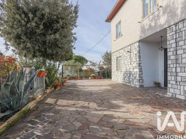 casa indipendente in vendita a Filottrano