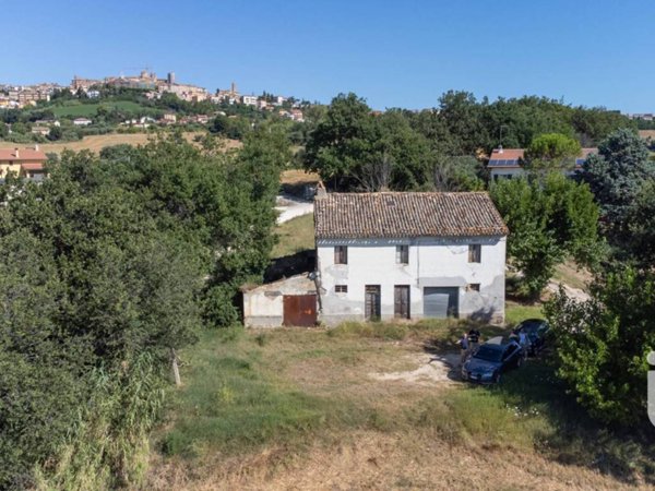 casa indipendente in vendita a Filottrano