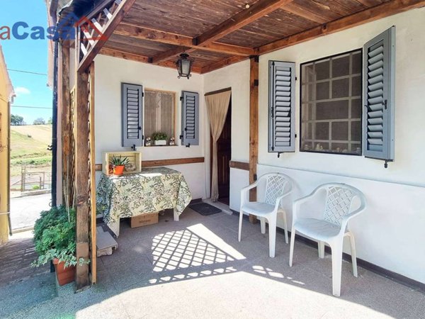 casa indipendente in vendita a Filottrano in zona Montoro