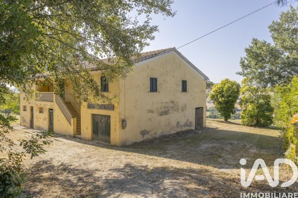 casa indipendente in vendita a Filottrano