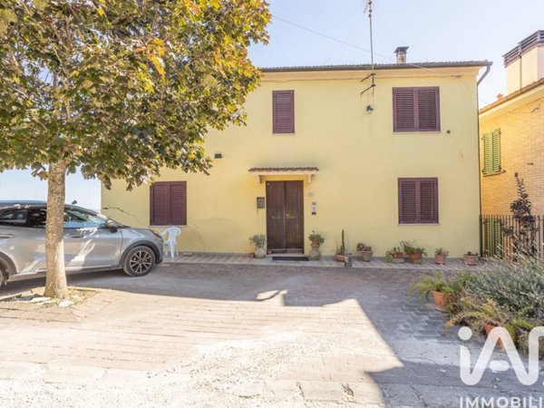casa indipendente in vendita a Filottrano in zona Tornazzano